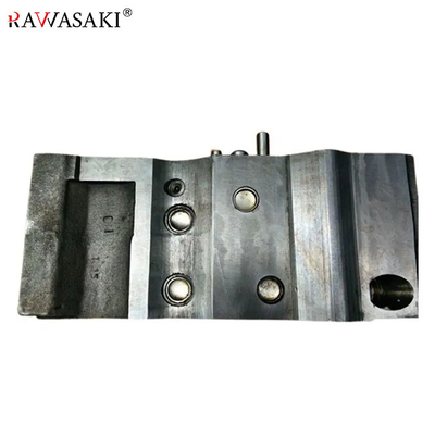 Koparka SK200-8 SK210-8 SK250-8 SK260-8 Części J05E Głowica cylindra silnika